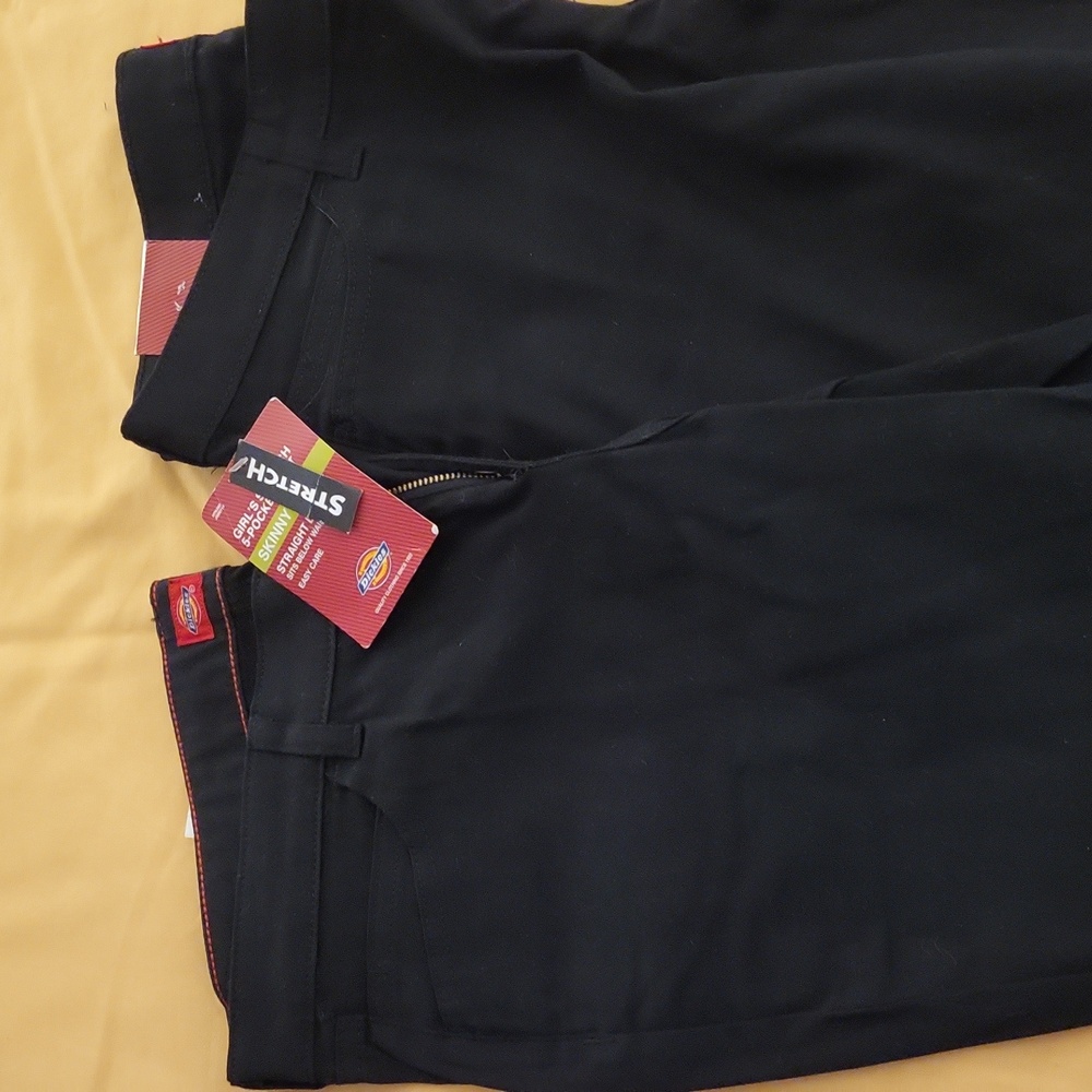 Dickies Classic Black Trousers Size 11    31 LONG.    NOT MUCH STRETCH